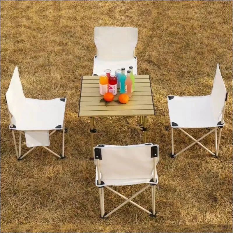 Ensemble de 4 chaises et une table transportable